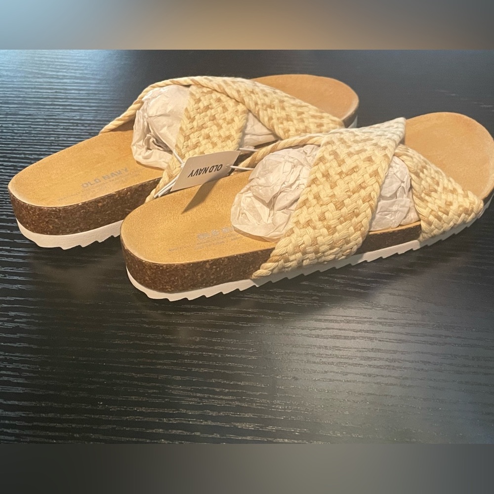 🆕 RESERVED FB Old Navy Girls Woven-Textured Criss-Cross Slide Sandals 1Y - Picture 11 of 12